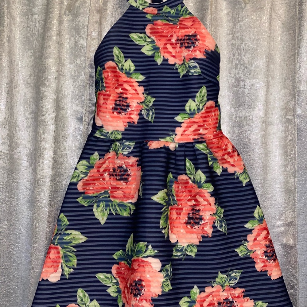SOLD!!! Dress - Juniors sz 3